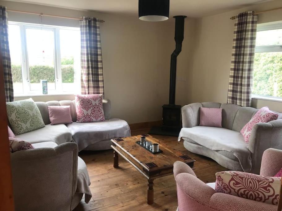 Rosie'S Pad Villa Louisburgh Dış mekan fotoğraf