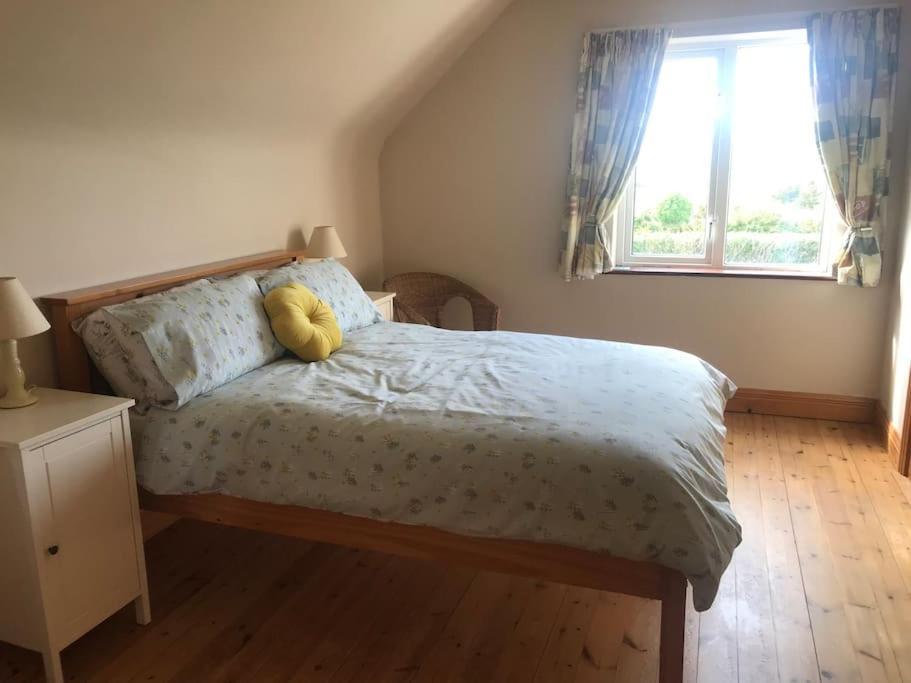 Rosie'S Pad Villa Louisburgh Dış mekan fotoğraf