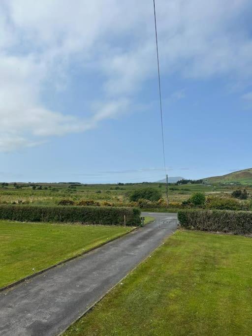 Rosie'S Pad Villa Louisburgh Dış mekan fotoğraf
