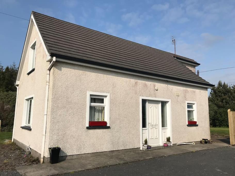 Rosie'S Pad Villa Louisburgh Dış mekan fotoğraf